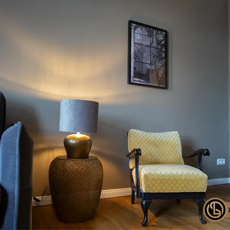 - Luxus No.13 - Naehe Rb Arena *