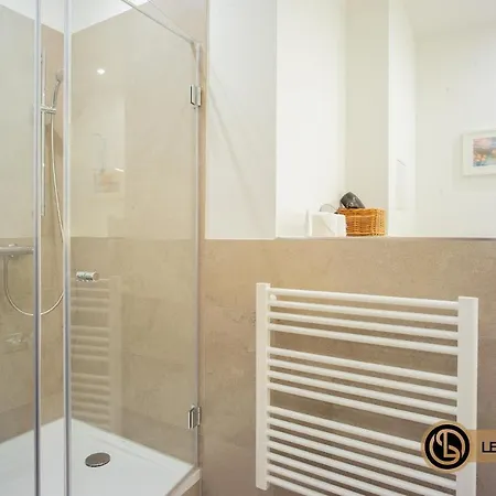 - Luxus No.13 - Naehe Rb Arena 라이프치히